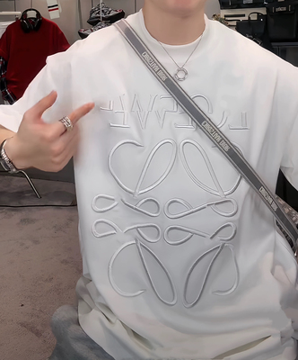 【陈发财】FA CAI新款错位字母logo刺绣百搭T恤男女款小领口短袖