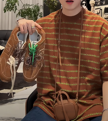 【陈发财】FA CAI新款设计感梵文十字提花短袖T恤情侣装小领口