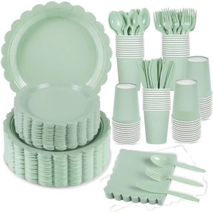 The new lace light green party set includes disposable plate