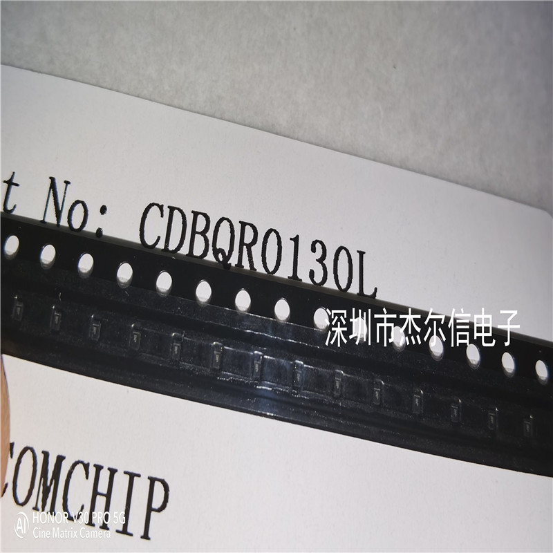 CDBQR0130L-HF COMCHIP 100MA 30V 0402 全新进口原装 可直拍出样