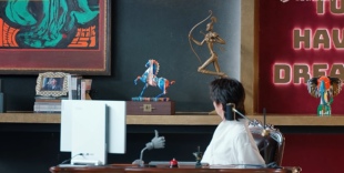 年少有为同款马摆件马到成功马年礼物招财马客厅酒柜电视柜办公室