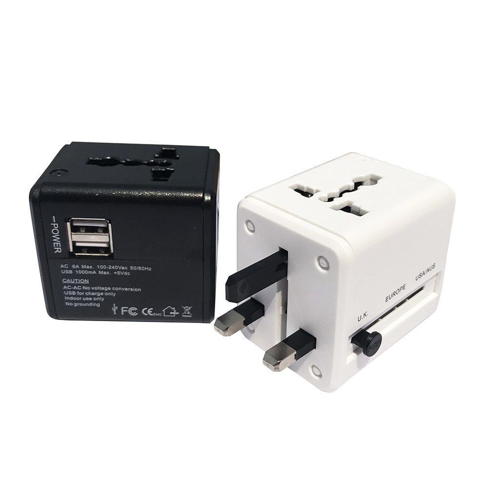 995双USB 2.1A全球通 多功能插头 通转换插头 旅行转换插头插座
