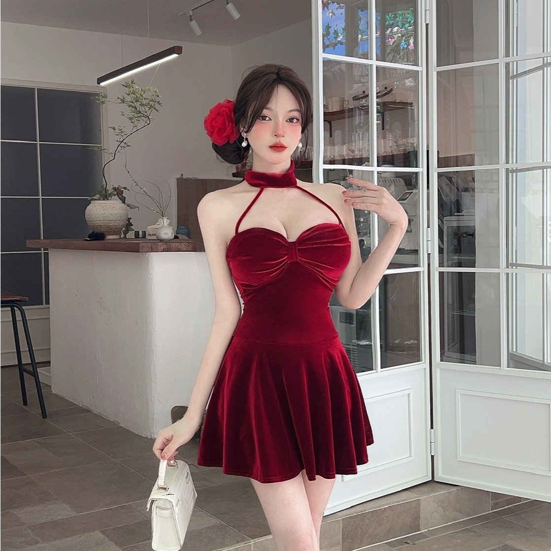 性感金丝绒挂脖吊带连衣裙女装