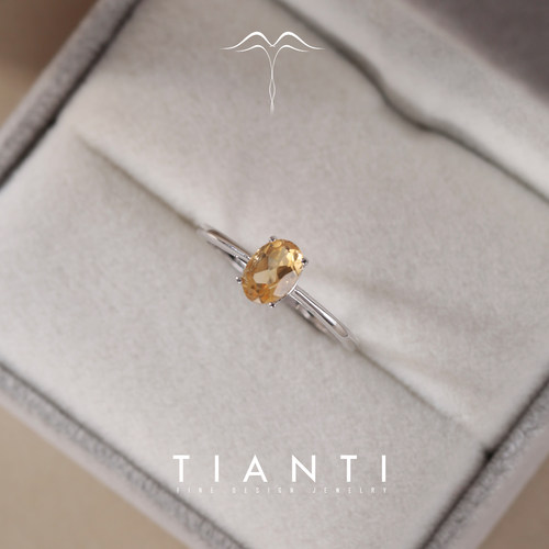 简约四爪镶嵌通勤版黄水晶戒指