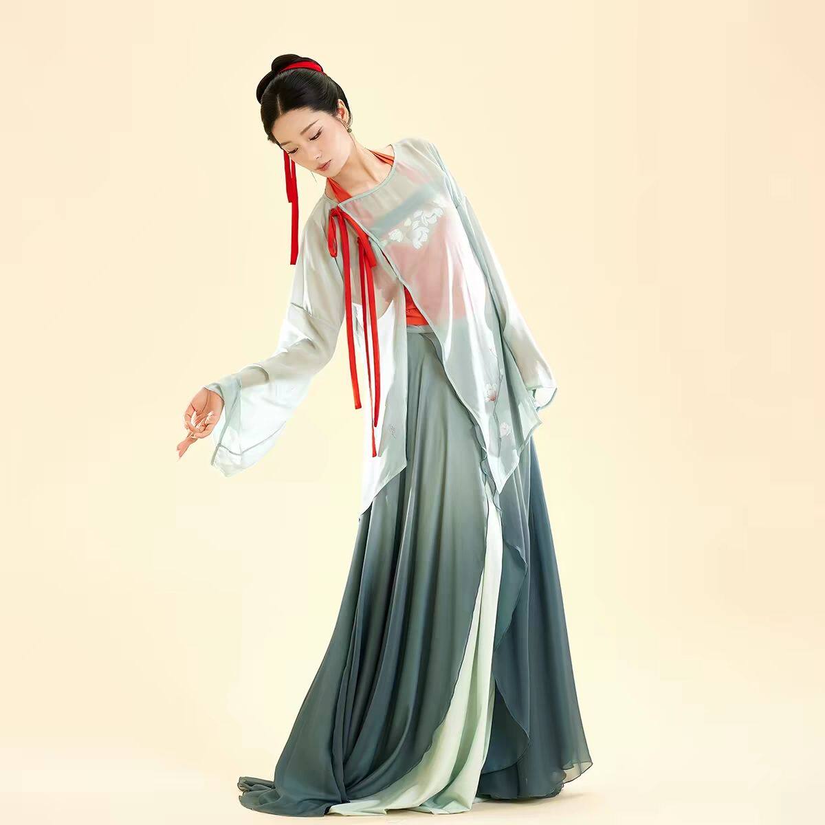 古典舞练功服纱衣青蛇舞蹈服中国风舞服青色飘逸女演出服表演服装