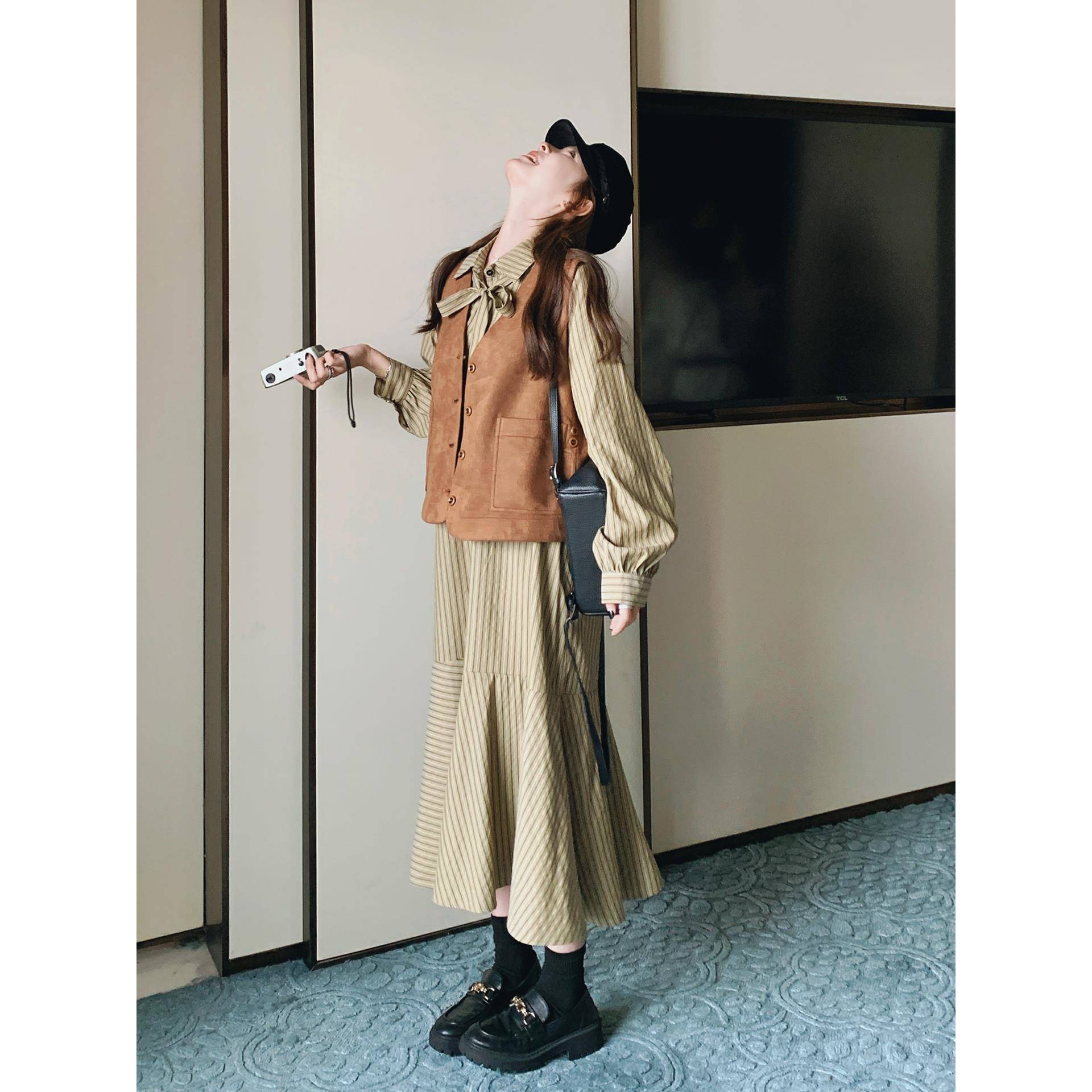 早秋流行穿搭美拉德条纹衬衫裙马甲两件套女2025秋新款连衣裙套装