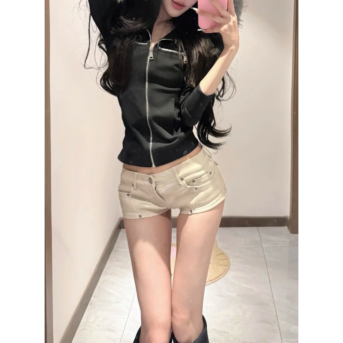 美式辣妹复古低腰皮裤短裤女2026春秋新款修身显瘦百搭包臀热裤潮