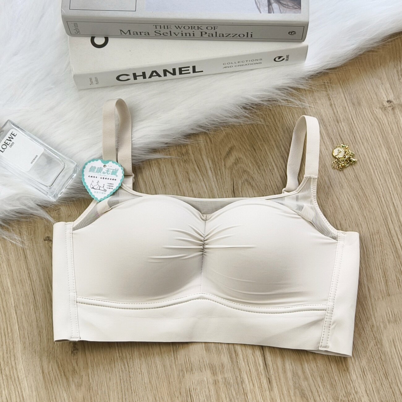 正品无痕小胸聚拢舒适收副乳防下垂内衣女无钢圈运动美背心式文胸
