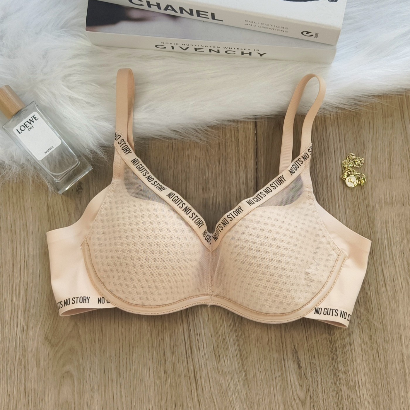 正品超薄款透气洞洞杯大胸显小内衣女夏季无痕收副乳防下垂文胸罩,女士内衣/男士内衣/家居服,文胸,淘宝优惠券,粉丝福利购,淘宝优惠卷