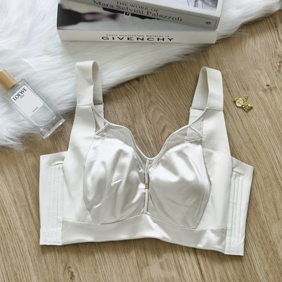 大胸显小超薄光面软钢圈上托聚拢调整型文胸纯色宽肩DE全罩杯内衣