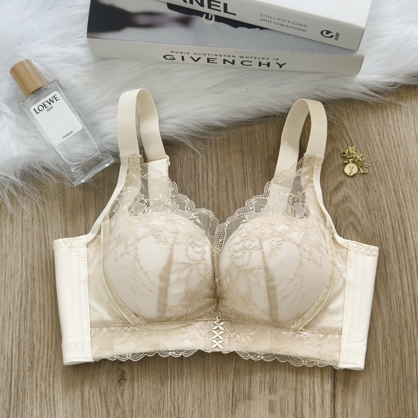 正品托玛琳按摩杯小胸聚拢显大防下垂文胸无钢圈调整型收副乳胸罩