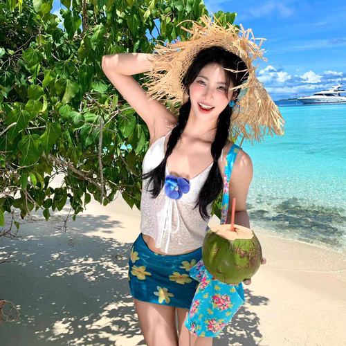 特价2025新款泳衣女高级感温泉泳装复古时尚显瘦专业竞速游泳衣女