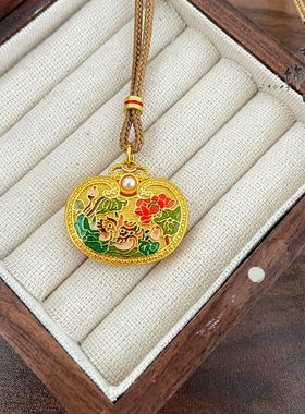 金店同款高保色古法沙金珐琅烧蓝鸳鸯戏水荷花锁包吊坠铜镀金挂