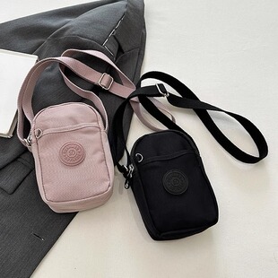 多隔层斜跨小包手机包零钱包尼龙挂脖包出游便携多用途单肩女包小