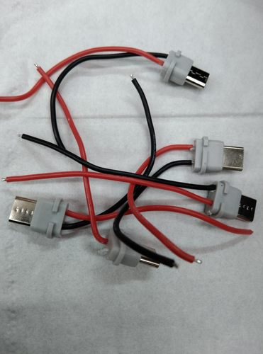 TYPE-C2P公插焊线式 带线 线长60-70MM 充电专用 TYPE-C公座