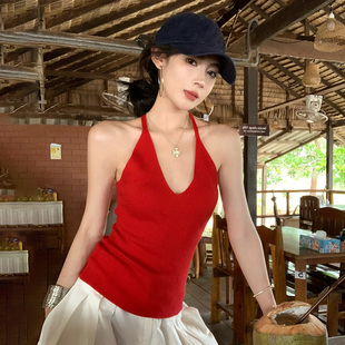 Amyway【泰兰德辣妹】红色V领针织挂脖无袖吊带背心修身显瘦上衣