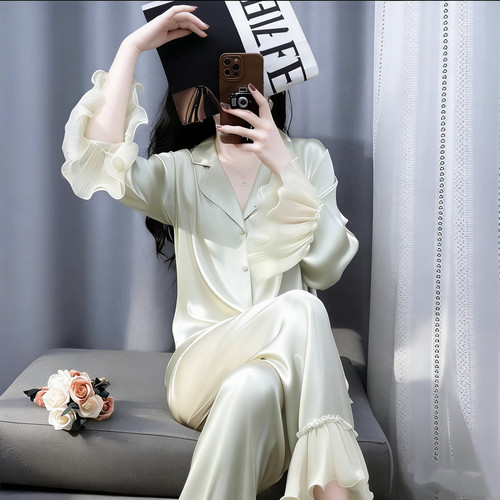 2026新款冰丝睡衣女春秋季长袖薄款高级感丝绸家居服套装带胸垫款