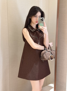 JR 2025年冬季新款 娃娃领拼接钉珠镶钻无袖羊毛连衣裙女XRJ6L11D