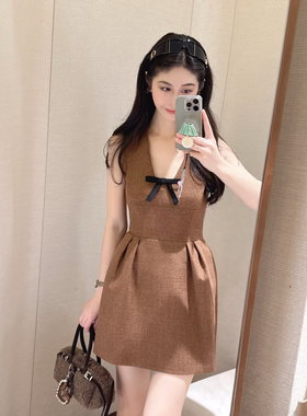 JR 赵露思同款 2025冬季新款 娃娃领v领蝴蝶结酒杯裙女士XRJ6L03D