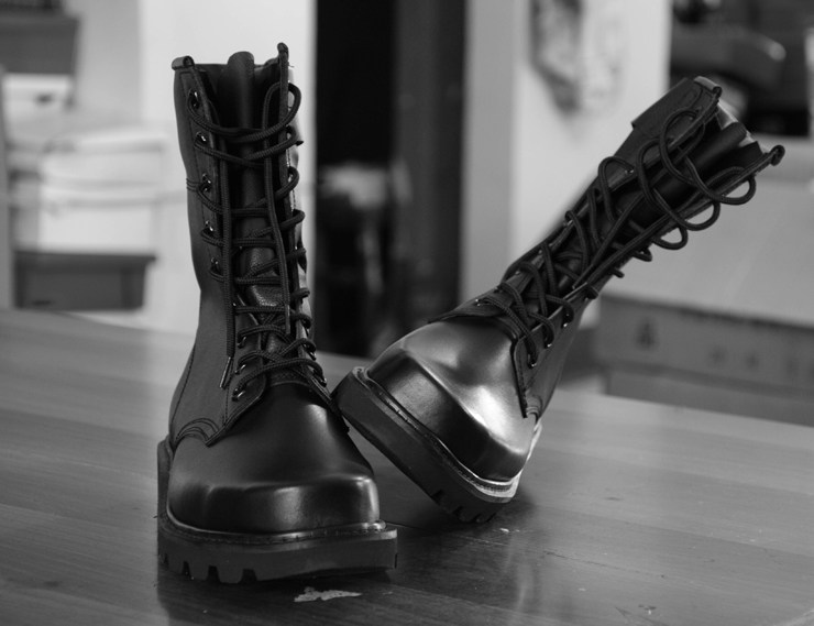 Bottes militaires en cuir - lumière - Ref 1398736 Image 3