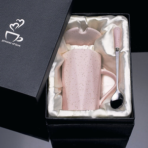 10.8元包邮  日式马克杯 带勺带盖