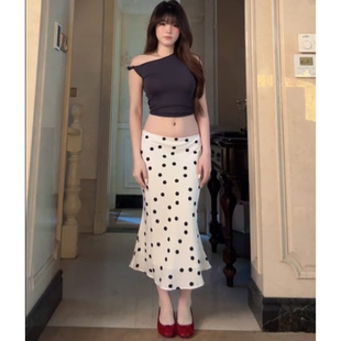 美式复古白色波点半身裙女直筒显瘦包臀裙辣妹百搭低腰中长款裙子