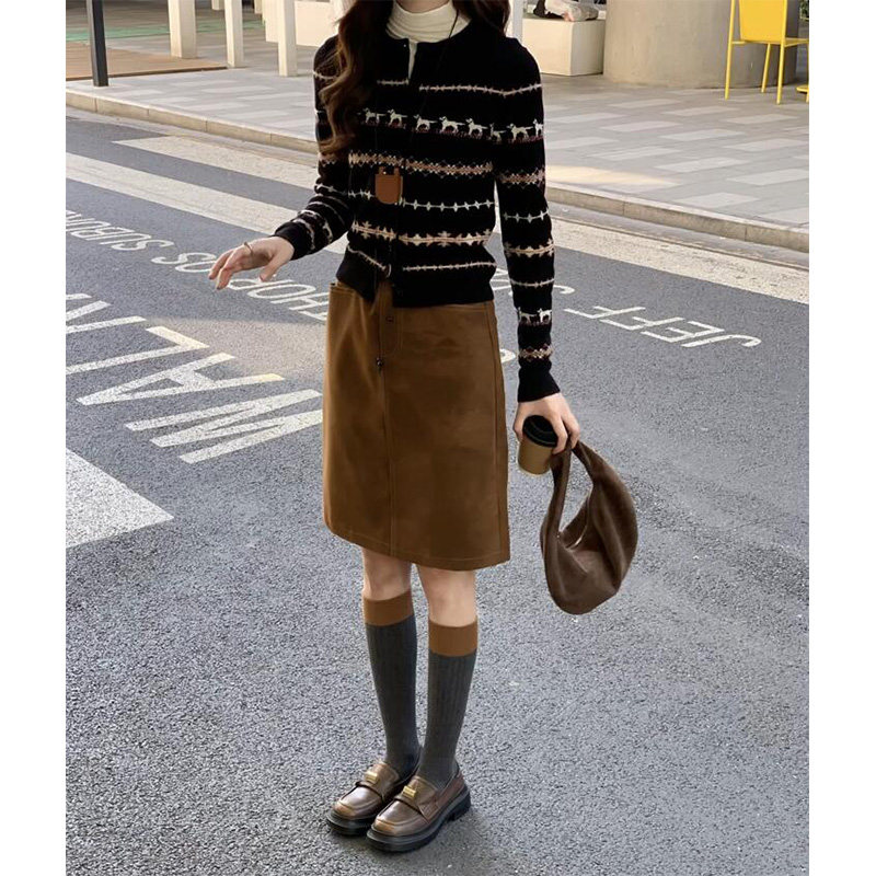 复古咖色麂皮半身裙女2025秋冬新款小众低腰休闲百搭裙直筒中裙,女装/女士精品,半身裙,淘宝优惠券,粉丝福利购,淘宝优惠卷