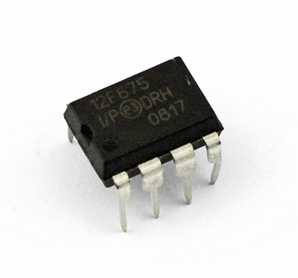PIC12F675-I/P 直插DIP8 8位闪存微控制器 单片机全新原装