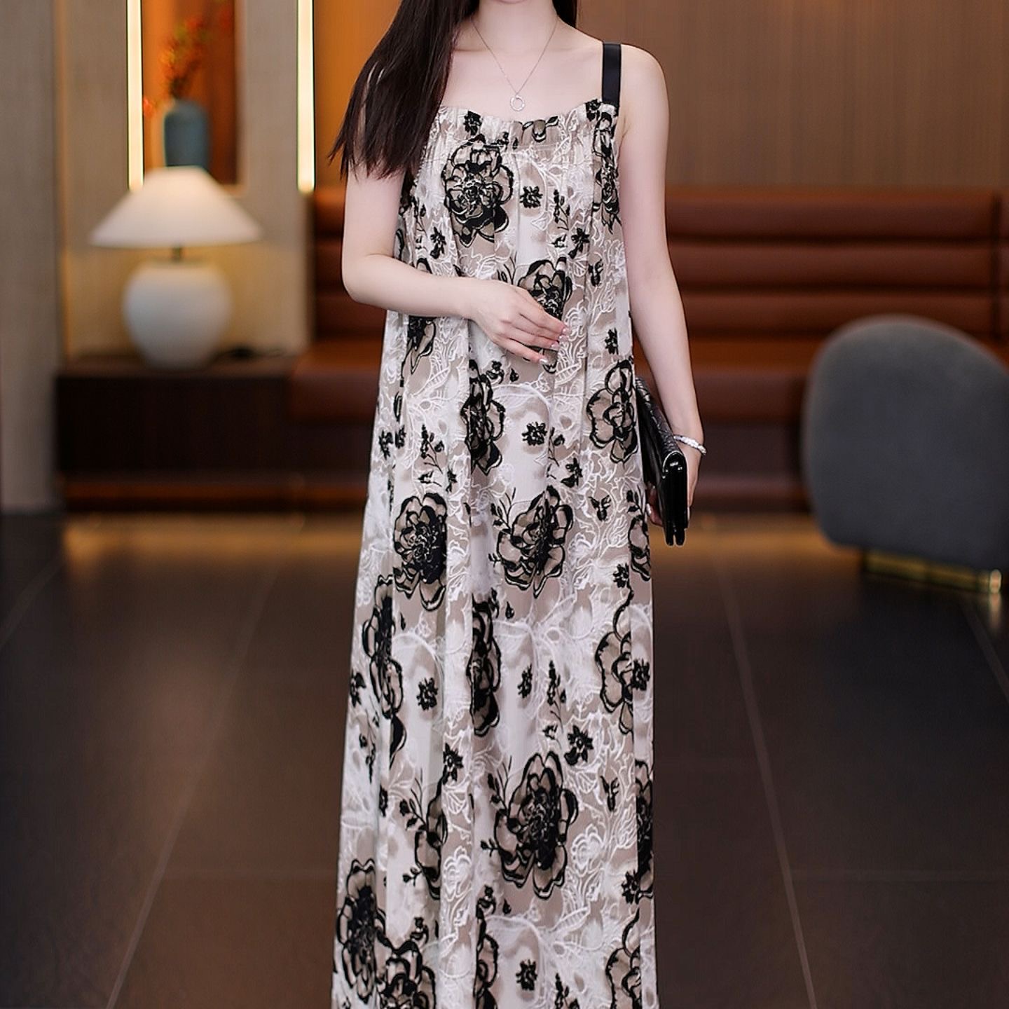 夏季新款时尚吊带连衣裙