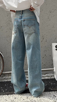 现 诗歌兰女装2026春季新款8063-1基础简约直筒牛仔裤宽松弯刀裤