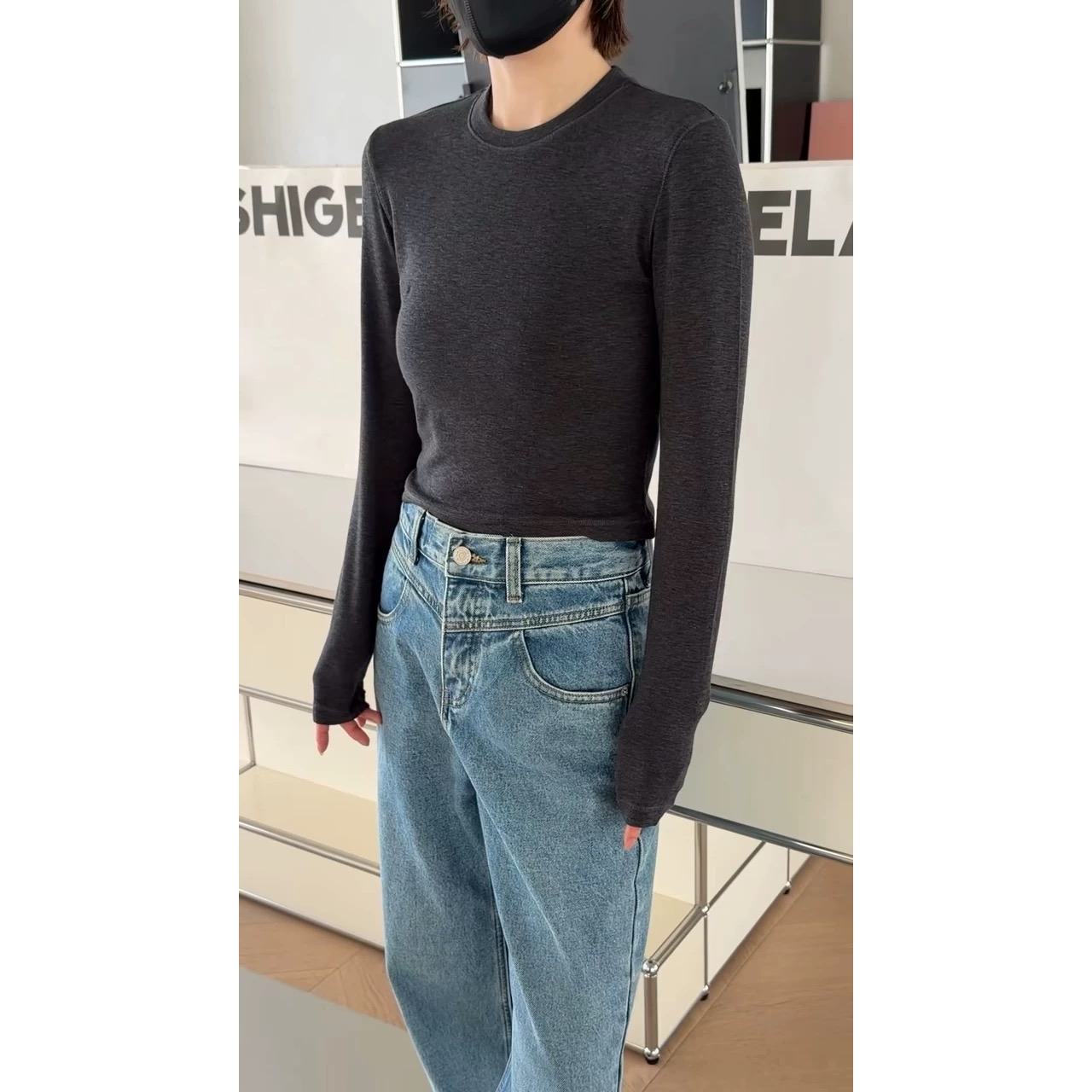 秒发诗歌兰女装2025冬款58367慵懒温柔显瘦圆领短款打底磨毛T恤女