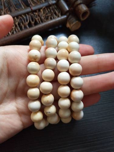 西藏象牙玉黄色手链