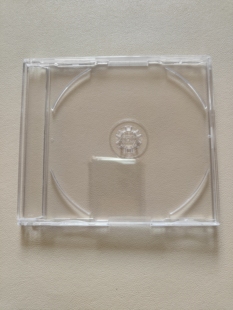 原版进口单曲cd盒。单曲盒（如图）柔韧性好开盖顺滑，不粗糙