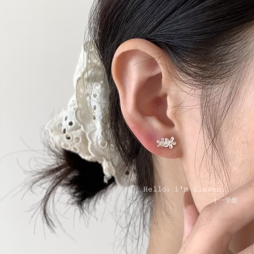 S999足银螺丝拧花朵耳钉女纯银养耳洞免摘高级感防过敏花花耳饰品