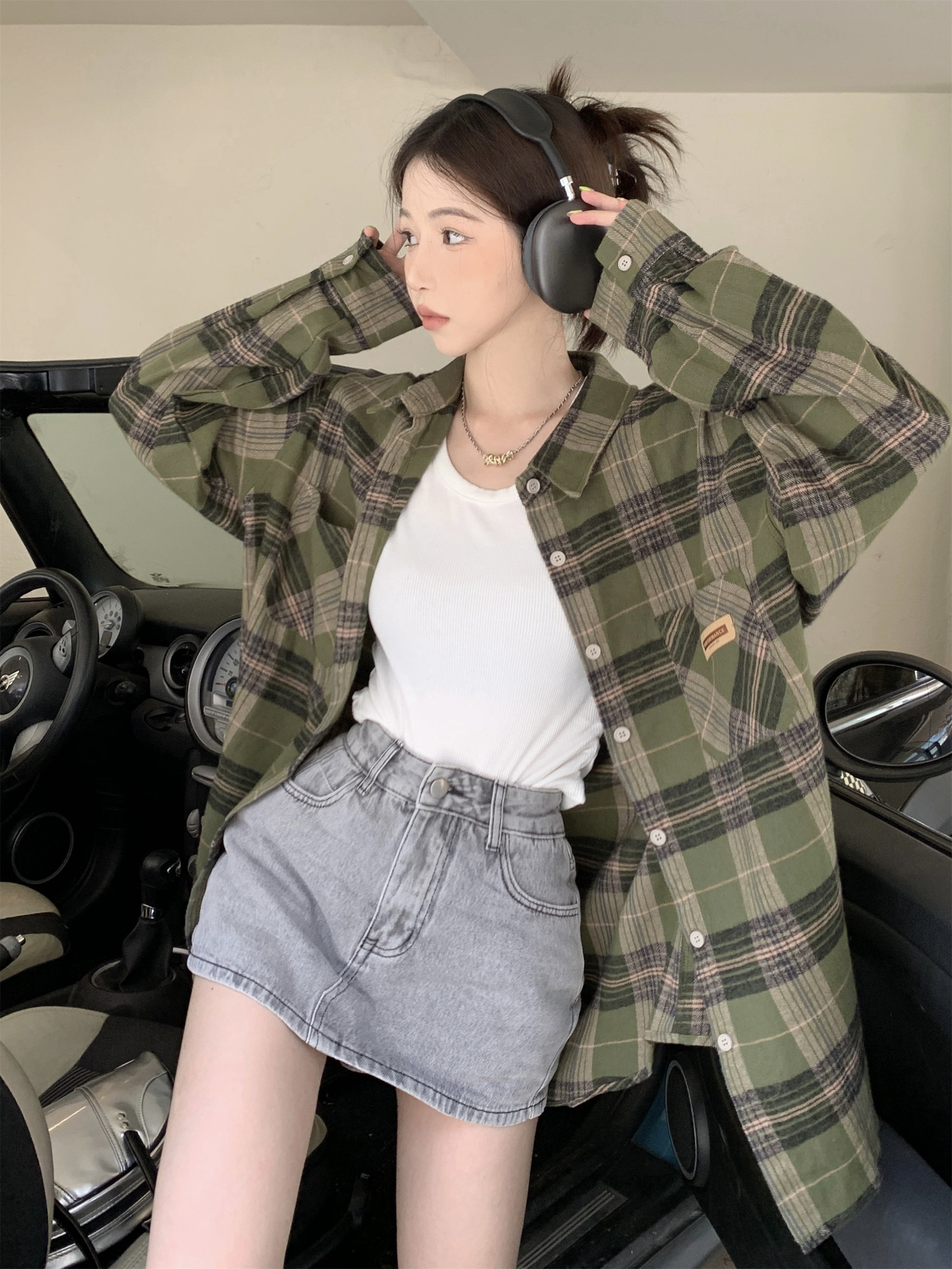 复古港风绿色格子衬衫女春秋新款大码胖mm宽松长袖衬衣外套上衣潮