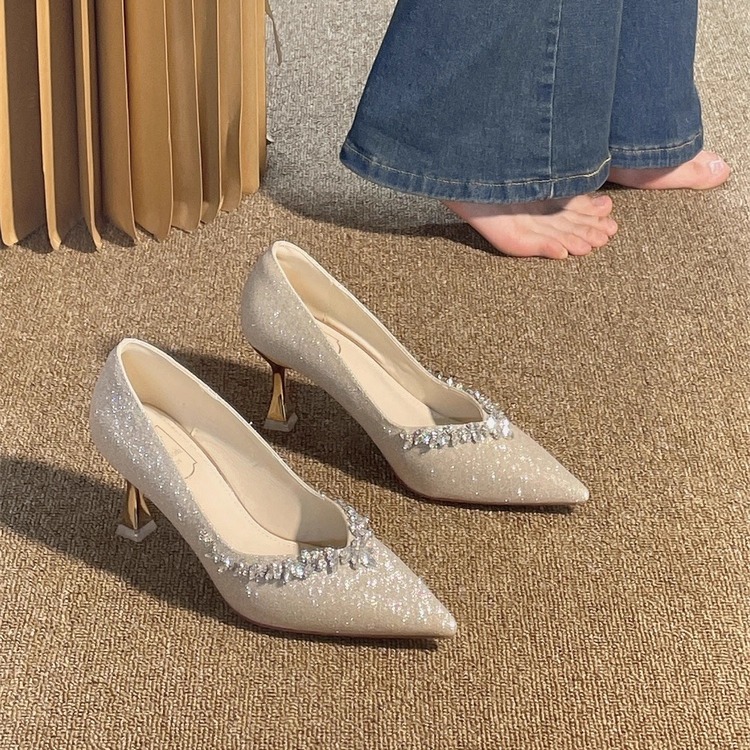 法式水晶鞋2025新款百搭新娘秀禾婚鞋尖头宴会礼服高跟鞋日常可穿