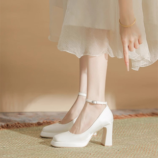 不累脚主婚纱婚鞋神器新款小个子粗跟防水台高跟鞋主持演出宴会鞋