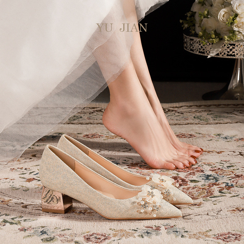 新娘鞋粗跟水钻厘米单鞋水钻