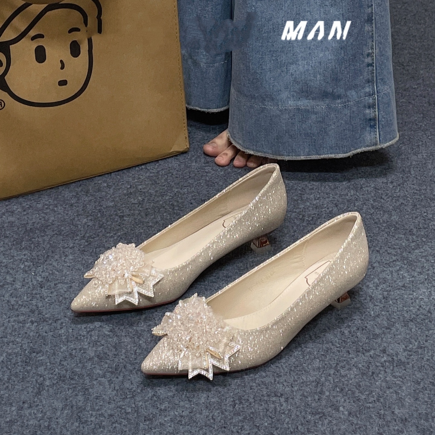 法式绝美高跟鞋女新款尖头蝴蝶结伴娘鞋不累脚新娘鞋红色礼服单鞋