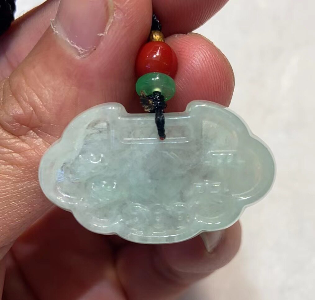 大小珠宝糯种糯白天然翡翠宝宝平安锁吊坠