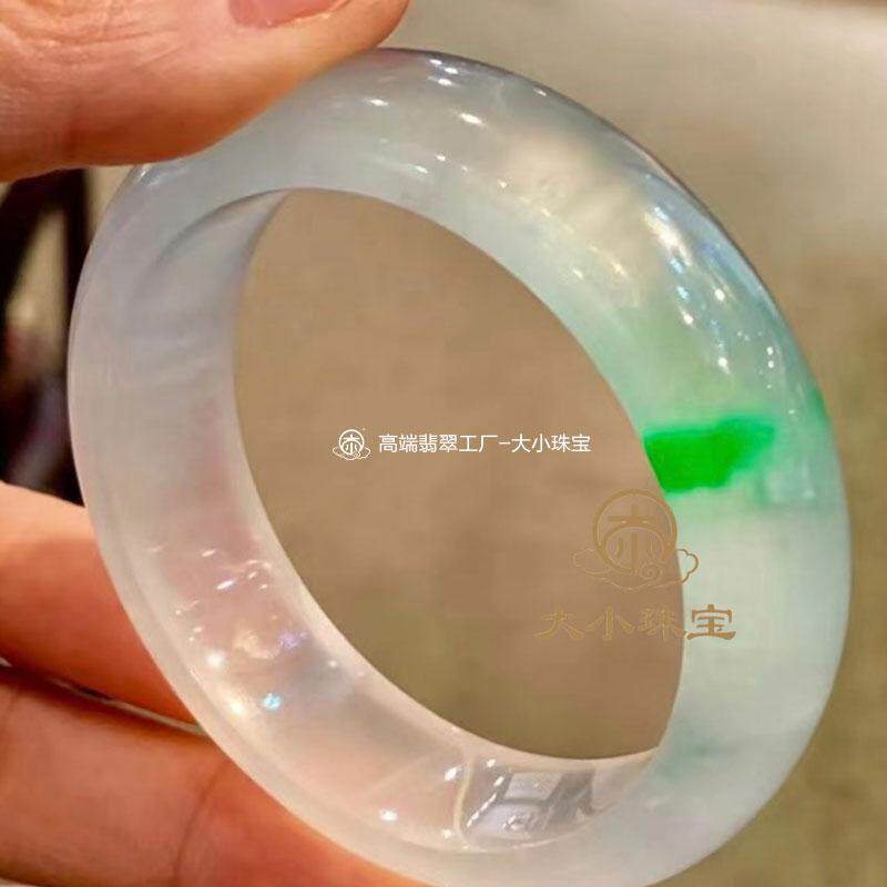 大小珠宝高冰种起荧光飘翠色天然翡翠手镯正圈53冰种金丝阳绿玉镯