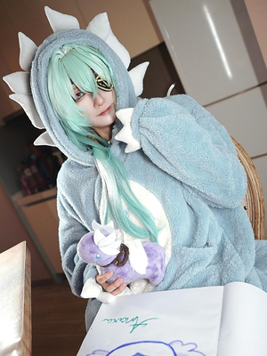 2025新款睡袍女秋冬季珊瑚绒可爱大地兽睡衣加厚毛绒卡通男家居服