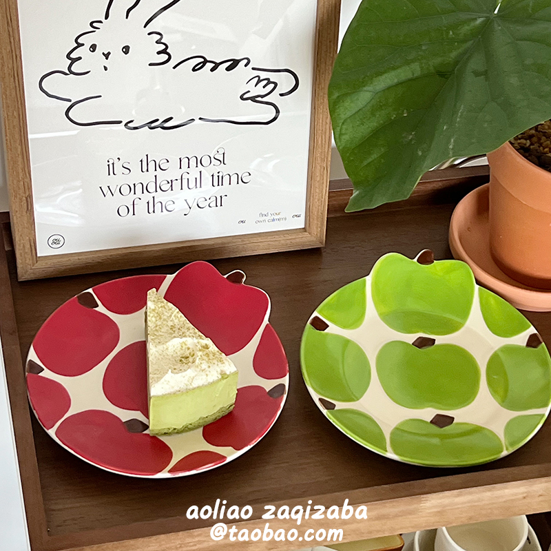 ins手绘可爱红苹果盘子餐盘陶瓷甜品水果盘家用漂亮高颜值菜盘