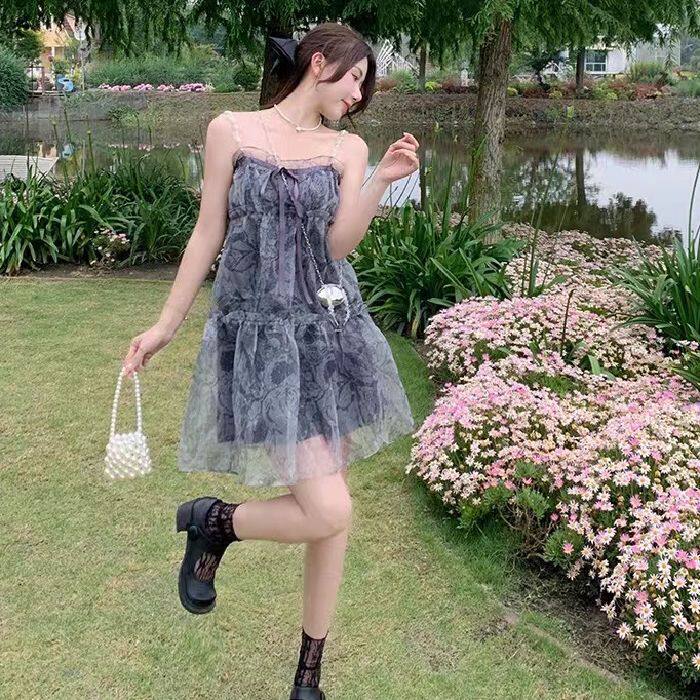 粉色初恋碎花别致超仙吊带连衣裙女夏季小个子法式甜美蓬蓬公主