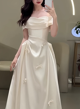 法式新娘缎面一字肩轻婚纱2025新款迎宾出门纱简约订结婚礼服134