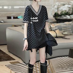 t恤女夏季 设计感小众韩版 V领短袖 2024新款 上衣 时尚 宽松休闲中长款
