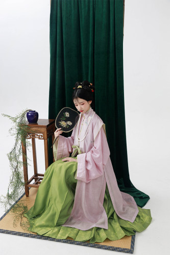 上遥居明少女日常天丝立领马面裙