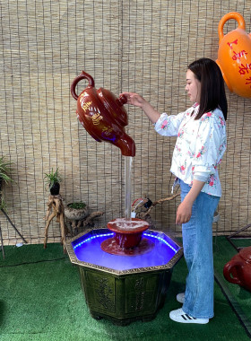 户外玻璃钢悬空流水雕塑招财茶楼