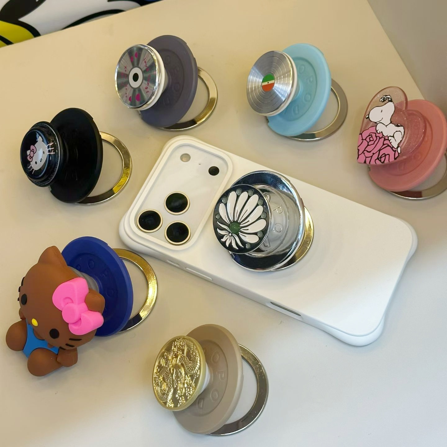 泡泡骚通用站立体手机气囊支架啪嗒磁吸支架可伸缩适配popsockets