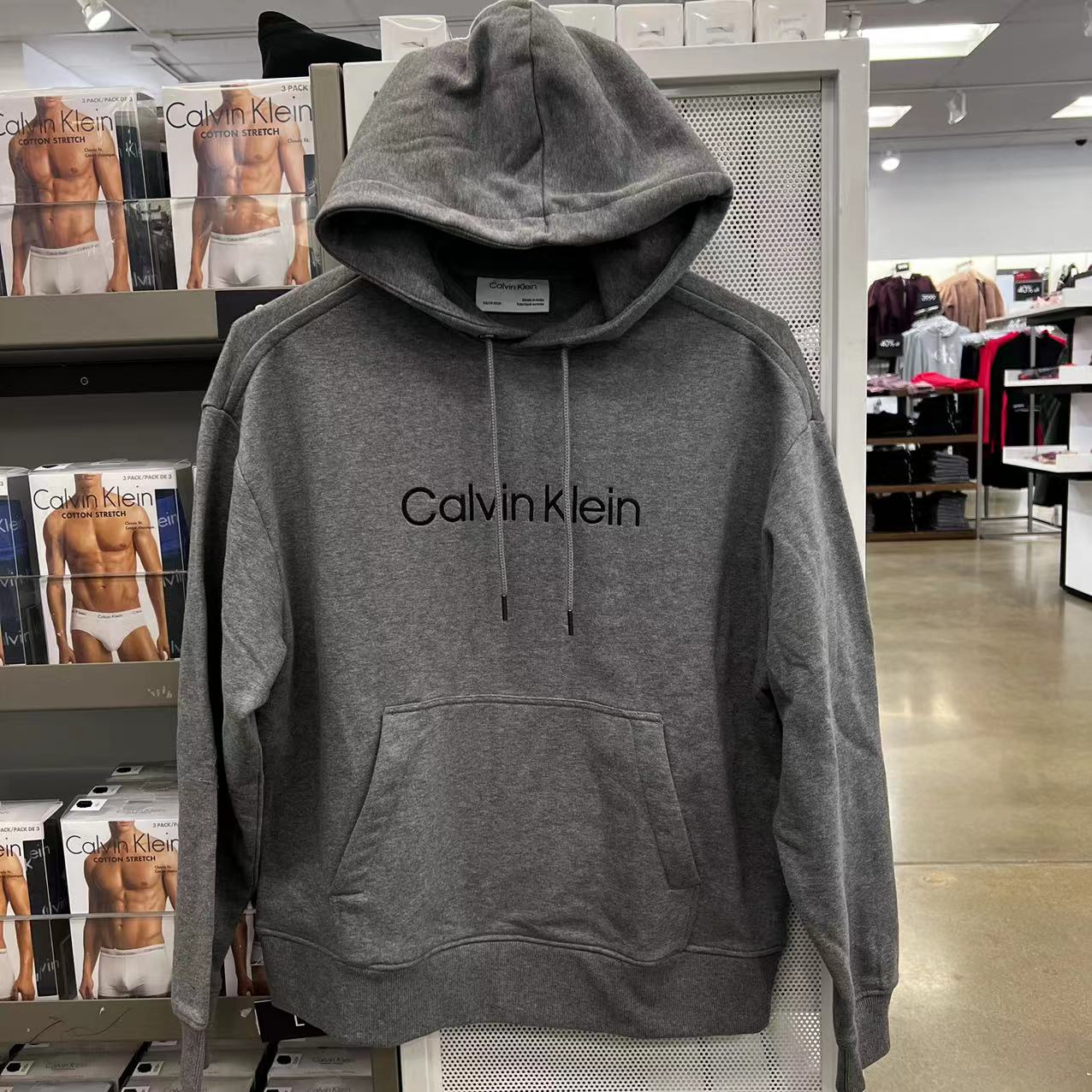 CK/Calvin Klein男士春秋季连帽logo纯色抽绳卫衣 有搭配的卫裤